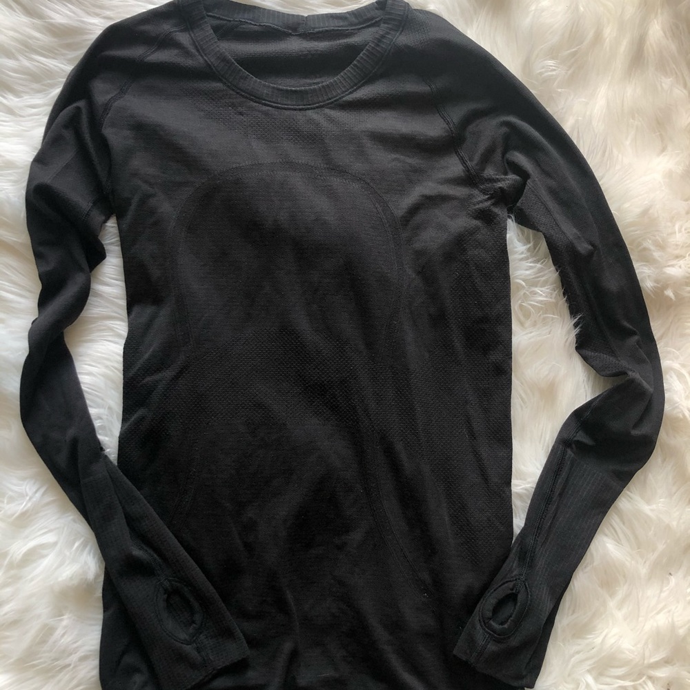 Lululemon swiftly tech long sleeved crew